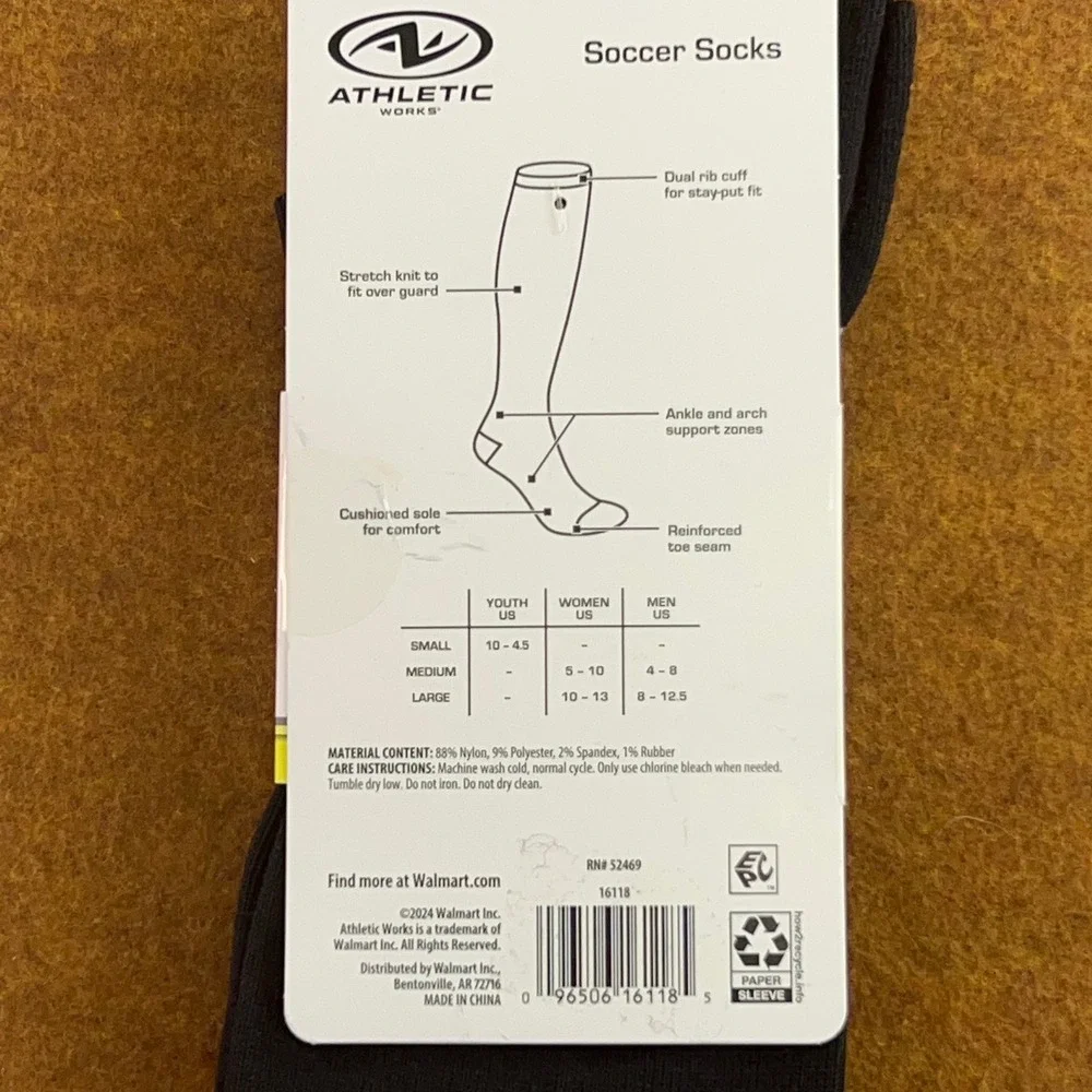 Athletic Works Unisex Medium Black Cushioned Compression Soccer Socks NWT